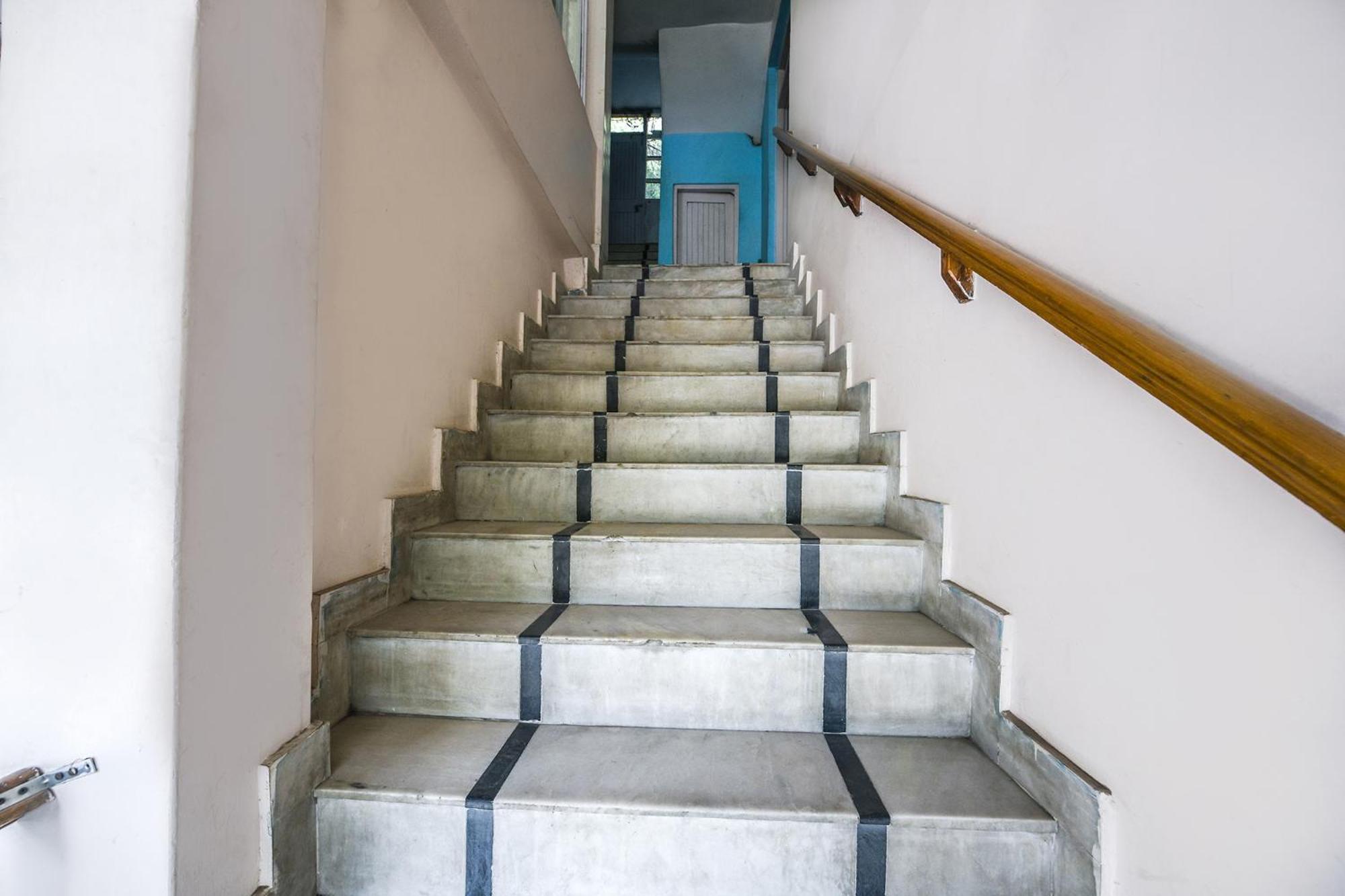 Fabhotel Beas Valley 马拉里 外观 照片